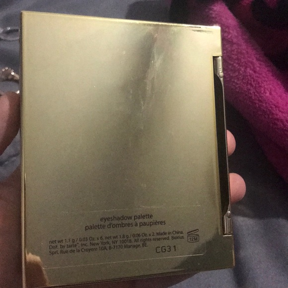 Tart eyeshadow palette - Picture 2 of 3